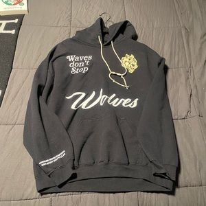 DARC SPORT HOODIE SIZE: Medium